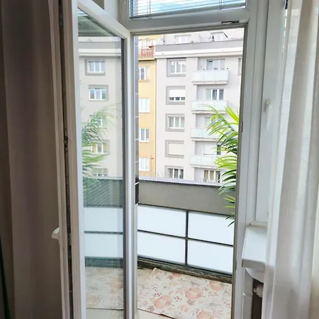 Entire With The Balcony Appartement Prague