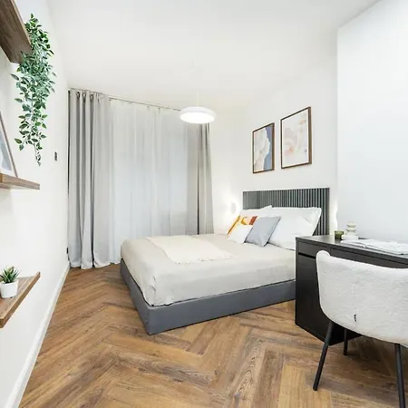 Appartement Entire With The Balcony Prague