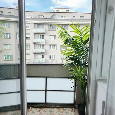 Entire With The Balcony Appartement *